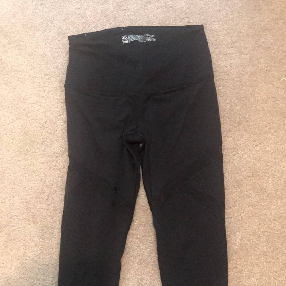 SOLD!! Victoria’s Secret Sport Mesh Leggings